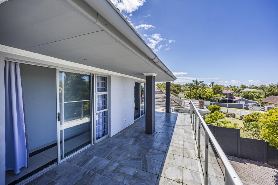 5 Bedroom Property for Sale in Sunnyridge Eastern Cape